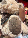 Load image into Gallery viewer, Knuffel met geruitte strik "La Galleria"

